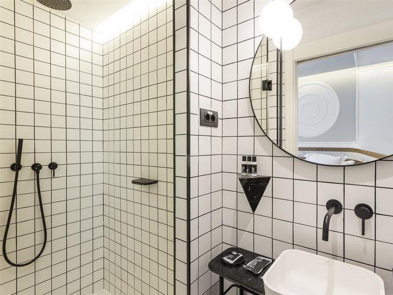 One Shot Fortuny Hotel 4*